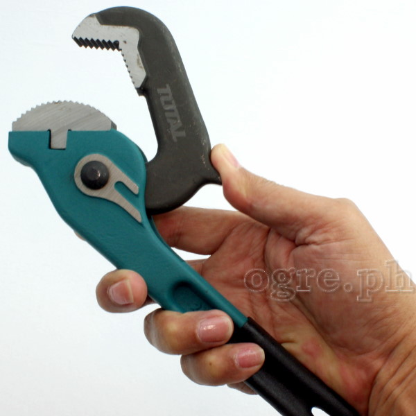 THT171102 10" Ratcheting Pipe Wrench