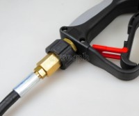 PWA-08 Metric M22 Female Twist Connector to 1/4 BSP Female Adapter