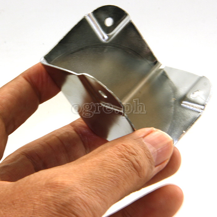 FN03 Flight Case Medium Flat Corner w/ Offset, 3 holes 50 x 50 mm, Chrome, Set of 4