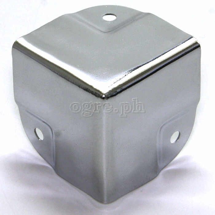 FN03 Flight Case Medium Flat Corner w/ Offset, 3 holes 50 x 50 mm, Chrome, Set of 4