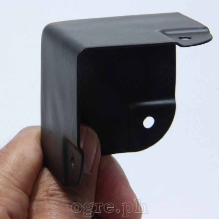FN03-B Flight Case Medium Flat Corner w/ Offset, 3 holes 50 x 50 mm, Black, Set of 4