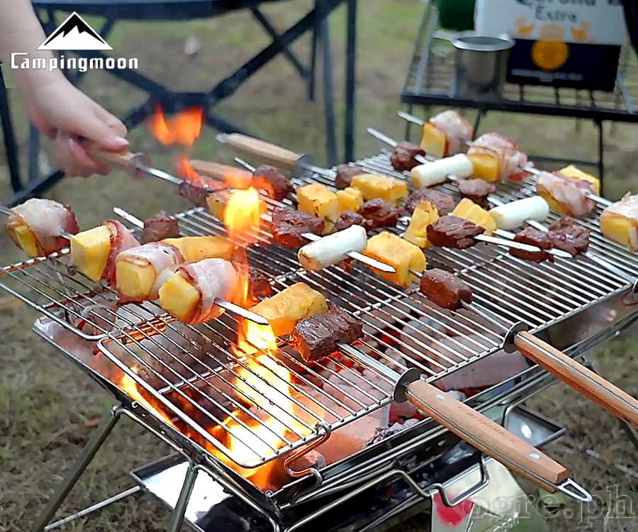 K480 Stainless Steel Barbecue Skewers with Wooden Handles (Pack of 8 in Storage Bag) 