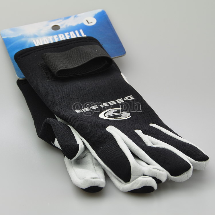 Waterfall Diving Gloves