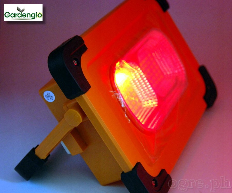 TS-F0270 Solar 2000 Lumens Multifunction Light