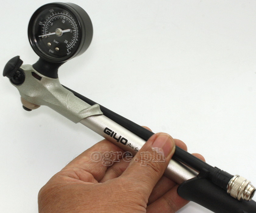 GS-03 Shock Pump with Removable Gauge