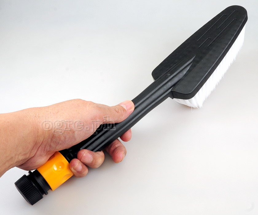 PWB-02HQC Fixed Brush Attachment with Quick Coupler for Garden Hoses