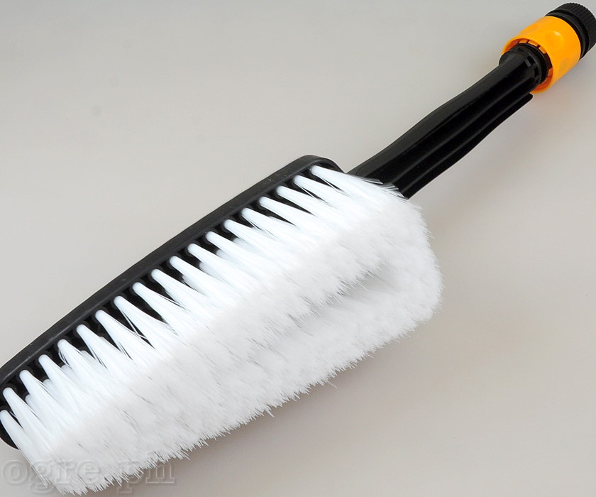PWB-02HQC Fixed Brush Attachment with Quick Coupler for Garden Hoses