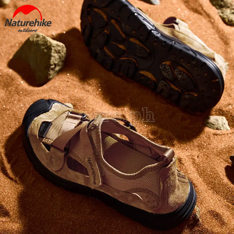 CNH23SE003 Anti-Skid Flat Trekking Shoes with Safety Toe Guard