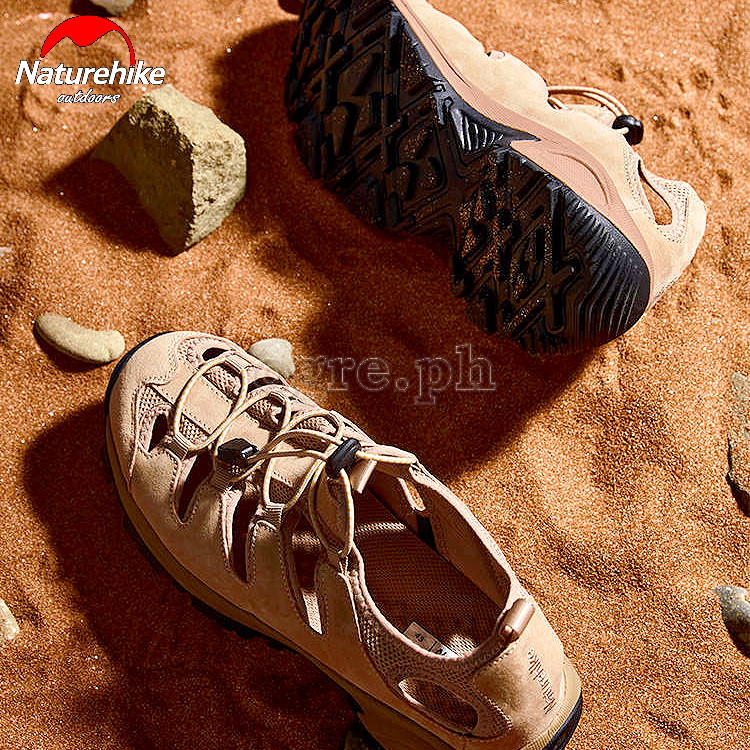 CNH23SE004 Anti-Skid Heeled Trekking Shoes with Anti-Collision Toe Design