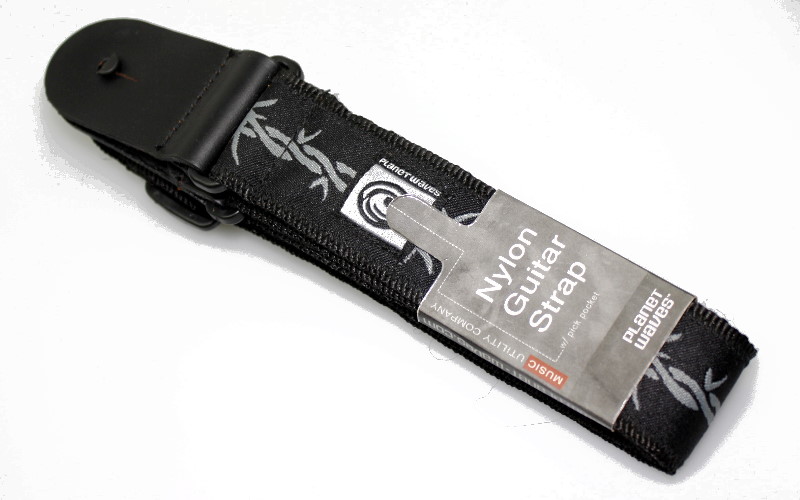 44A04 Woven Guitar Strap (Barbed Wire)
