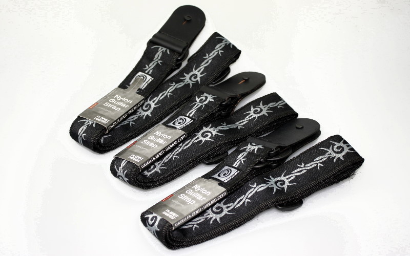 44A04 Woven Guitar Strap (Barbed Wire)