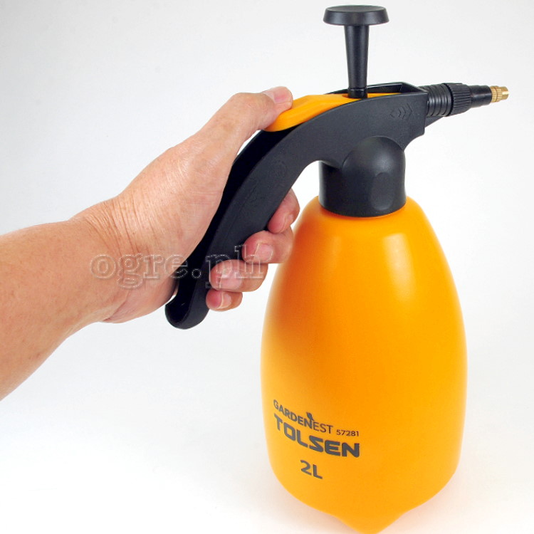 57281 2-Liter Portable Handheld Compression Sprayer
