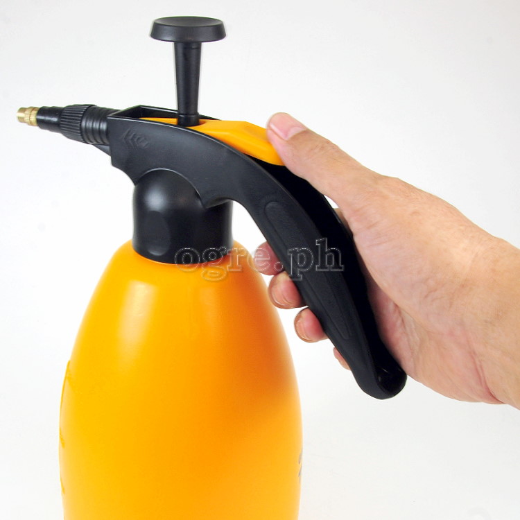 57281 2-Liter Portable Handheld Compression Sprayer