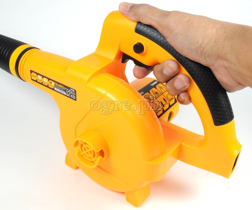 79606 2-in-1 Blower / Vacuum 600w