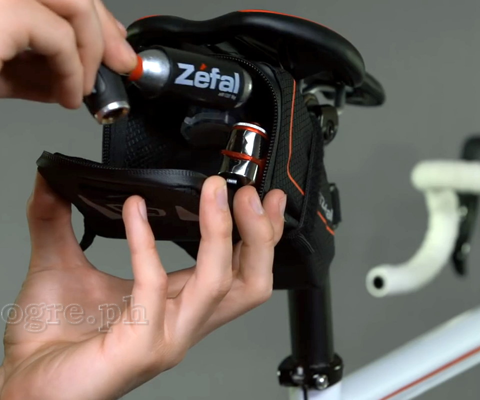4050 EZ Push Mini CO2 Inflator