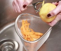 02087081 In-Sink Corner Mesh Basket