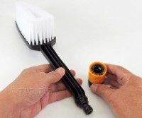 PWB-02HQC Fixed Brush Attachment with Quick Coupler for Garden Hoses