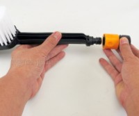 PWB-02HQC Fixed Brush Attachment with Quick Coupler for Garden Hoses