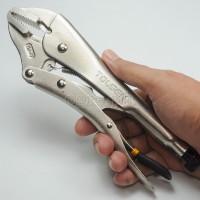 10048 Industrial Locking Pliers Flat Jaws 250mm (10”)