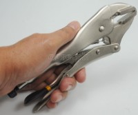 10048 Industrial Locking Pliers Flat Jaws 250mm (10”)