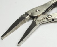 10053 Industrial Locking Pliers Long Nose 230mm (9”)