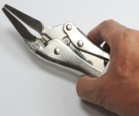 10053 Industrial Locking Pliers Long Nose 230mm (9”)