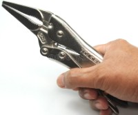10053 Industrial Locking Pliers Long Nose 230mm (9”)