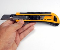 30003 Industrial Snap-Off Blade Utility Knife 18x100mm