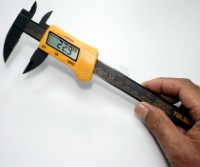 35052 Carbon Fiber Composite Digital Caliper 150mm (6")