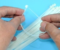 THTCT3001 Pack of 100pcs Cable Ties 4.8 x 300mm